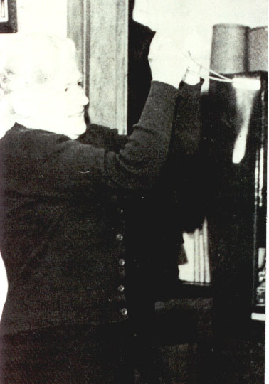 Fot. #I1: Jarzenie pochlaniania (rys. H1 z [1/5]). Odnotuj ze z powodu dzia�ania tzw. przekle�stwa wynalazc�w, co wazniejsze ilustracje mog� tu by� wymazane. Szukaj wowczas tych ilustracji na innych stronach wskazabych w Menu (np. na stronie o darmowej energii lub w monografii [1/5]).